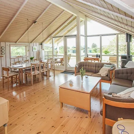 Vakantiehuis 3 Bedroom Lovely In Samsø