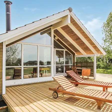 3 Bedroom Lovely In Prázdninový dům