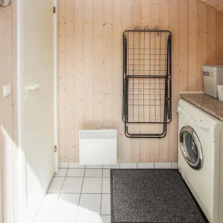 3 Bedroom Lovely In Vakantiehuis Samsø